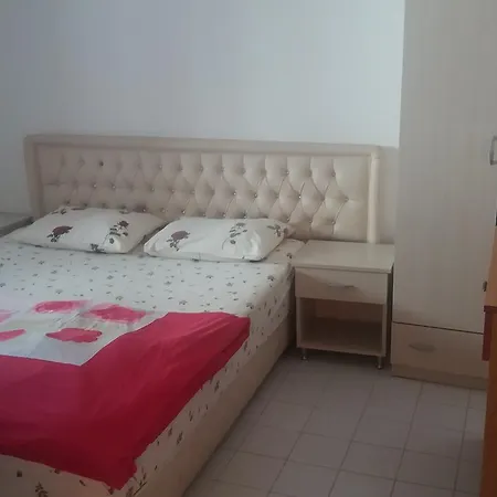 Aparts Aparthotel *