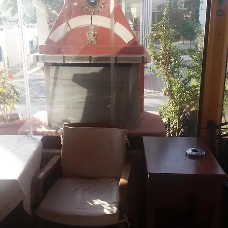 Aparts Aparthotel *